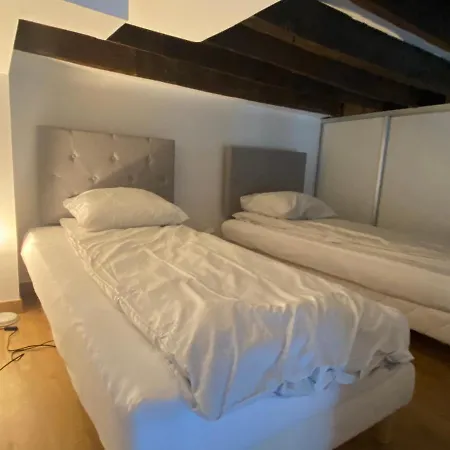 Studio Duplex Avec Spa Et Cour Privee Bonnelles Exterior foto